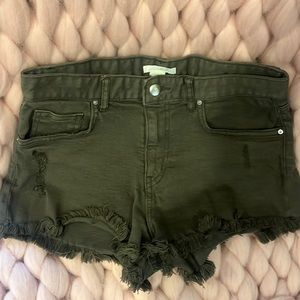 H&M shorts olive stretch distressed Like New Size 2/4
